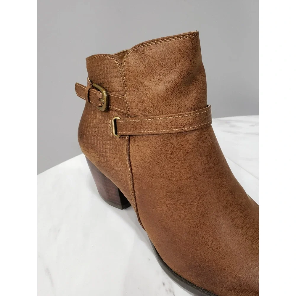 NEW NO BOX 9.5 Baretraps Rylen Brown Ankle Boots Buckle Strap Block Heel Booties
